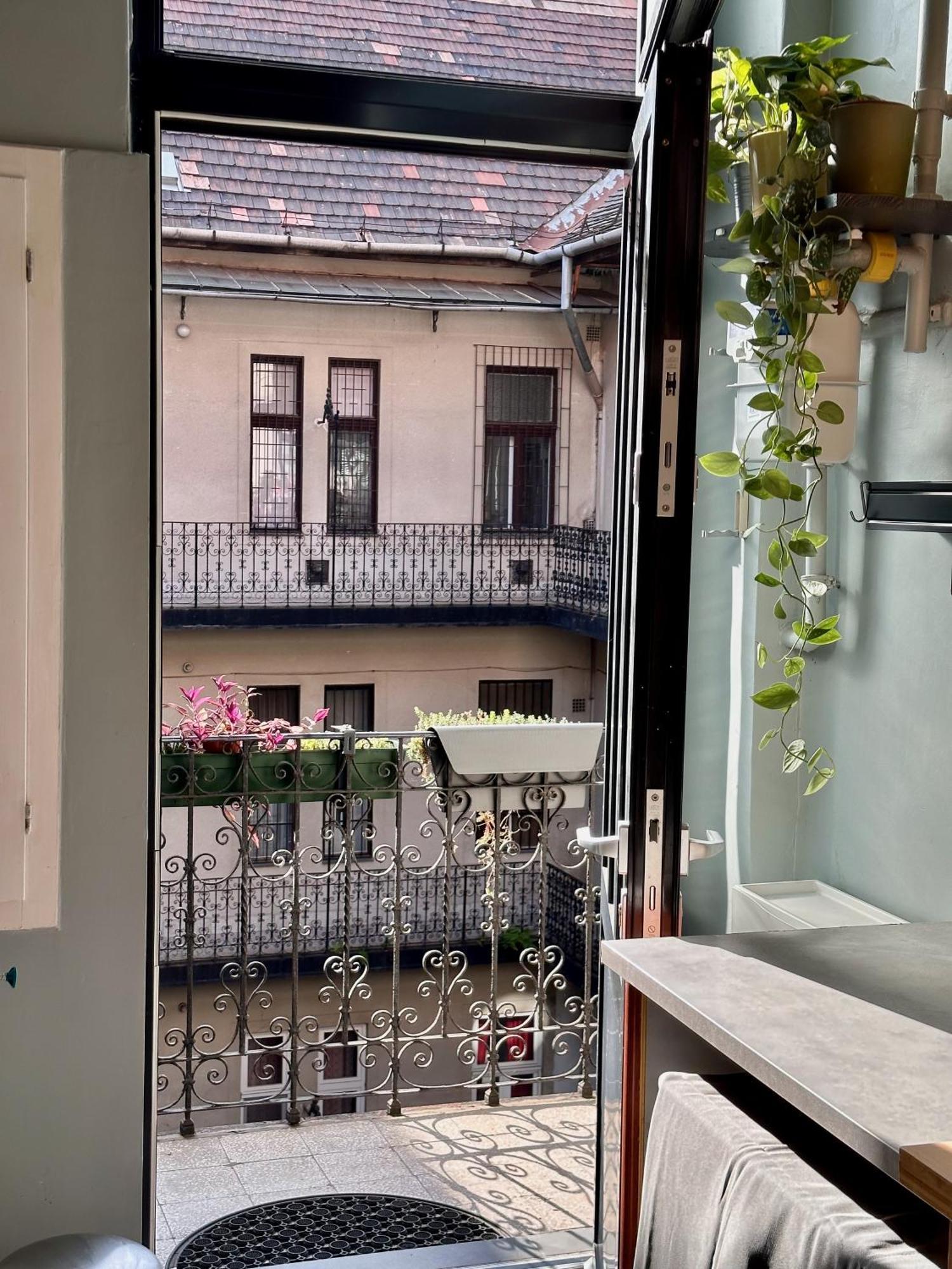 Centrally Located Studio near Keleti Pályaudvar Budapeste Exterior foto